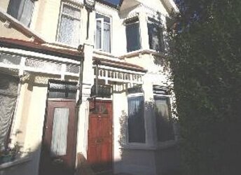 Gassiot Road, Tooting Broadway,
            SW17