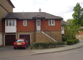 Selhurst Close, Wimbledon Common,
            SW19